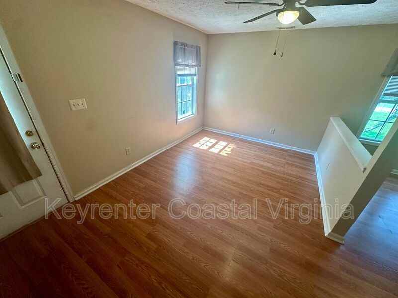 312 West St - Photo 2 of 13