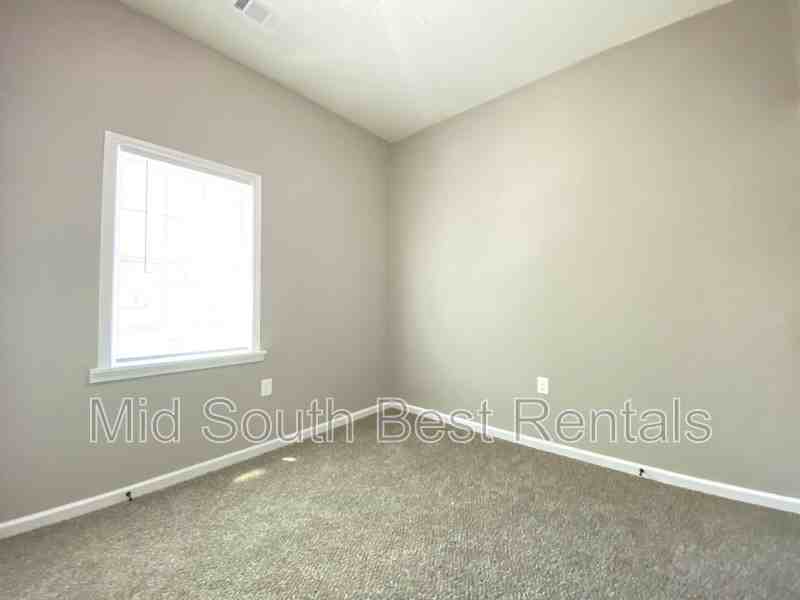 2715 Marshall St - Photo 6 of 8