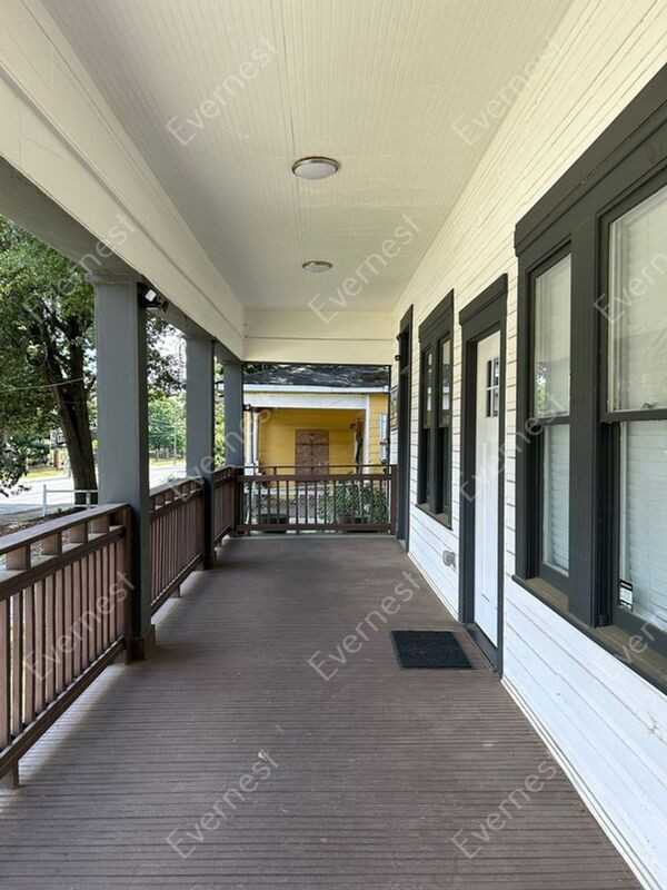 991 Metropolitan Pkwy Sw - Photo 2 of 33