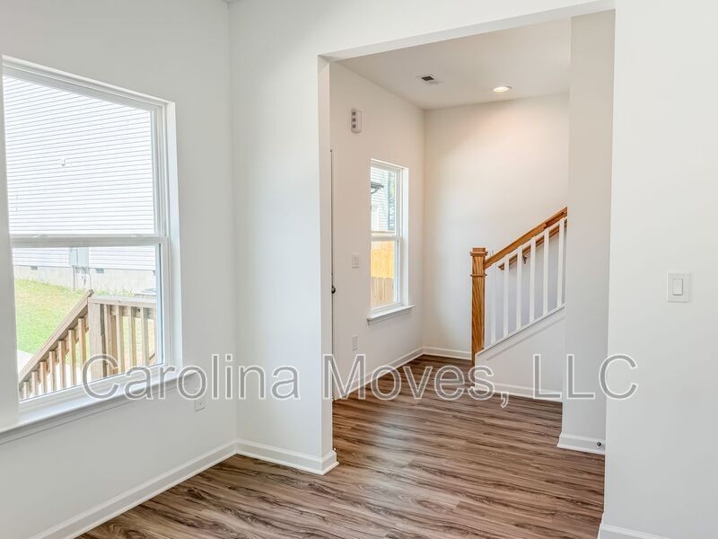 707 W Parker Rd #A - Photo 2 of 17
