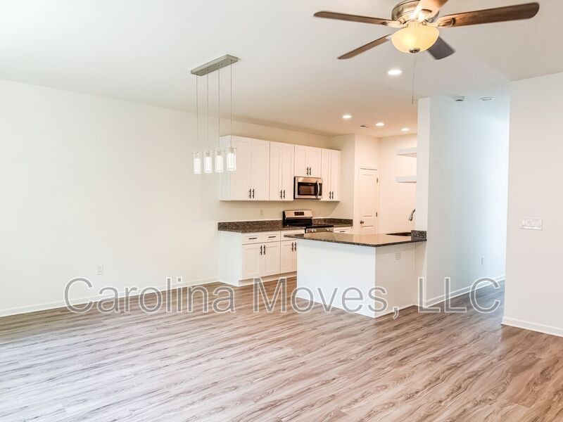 707 W Parker Rd #A - Photo 4 of 17