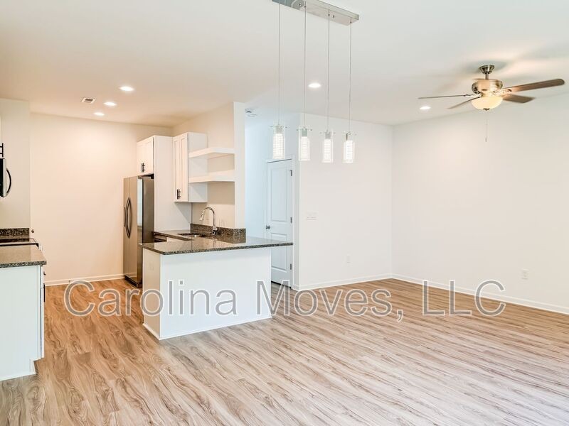 707 W Parker Rd #A - Photo 5 of 17