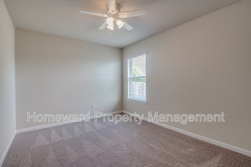 11728 Netleaf Ln - Photo 4 of 13