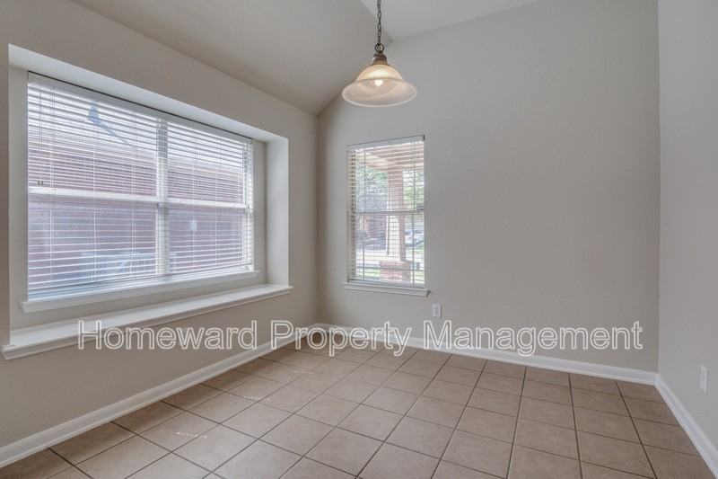 11728 Netleaf Ln - Photo 7 of 13