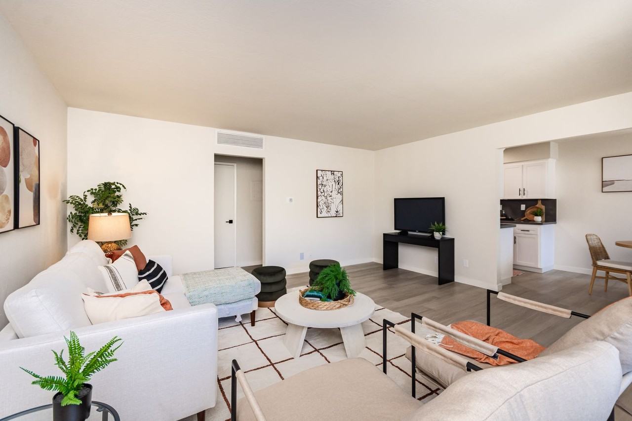 1223 Stratford Circle - Photo 4 of 28