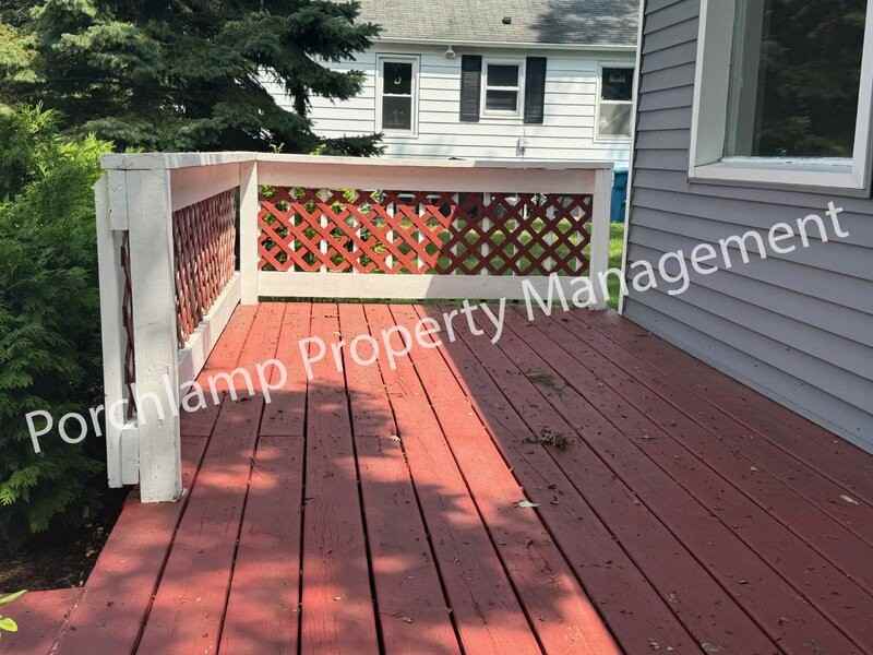 1230 Waverly Ave - Photo 3 of 16