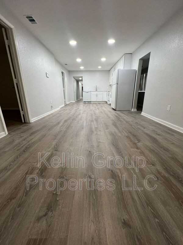 821 Augusta St - Photo 3 of 23