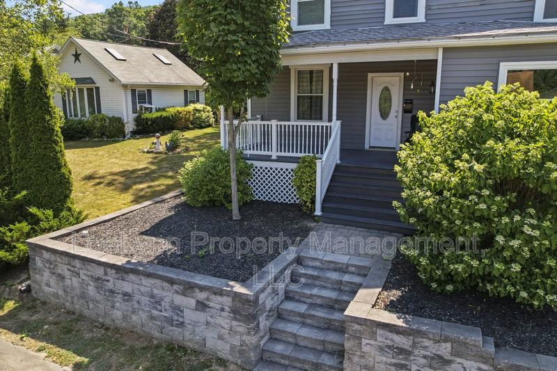 505 B St #1 - Photo 4 of 28
