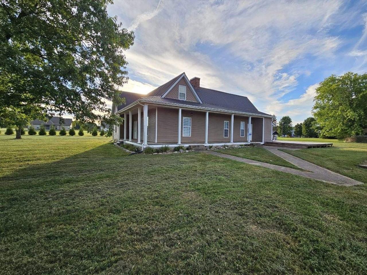 10252 King Rd - Photo 2 of 45