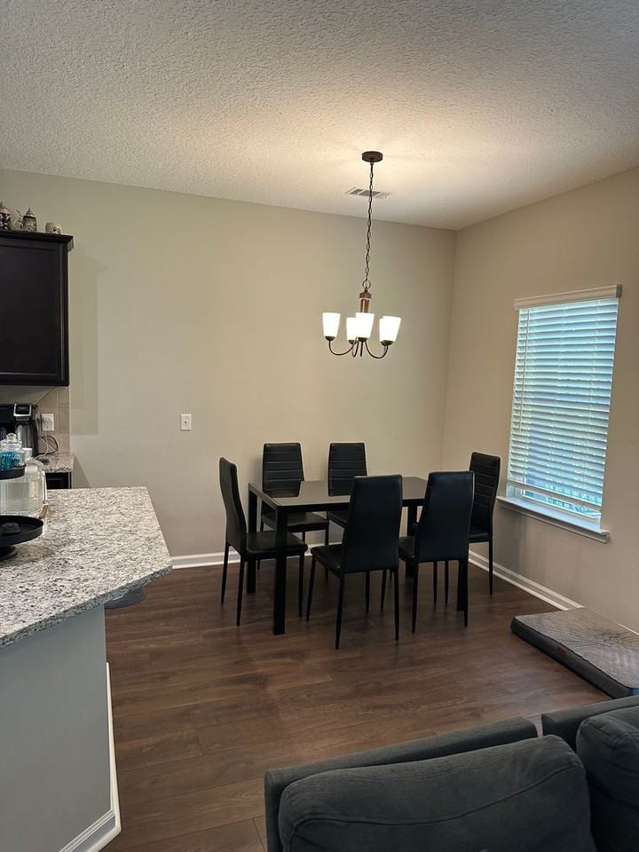 102 Brightleaf Cir - Photo 5 of 19