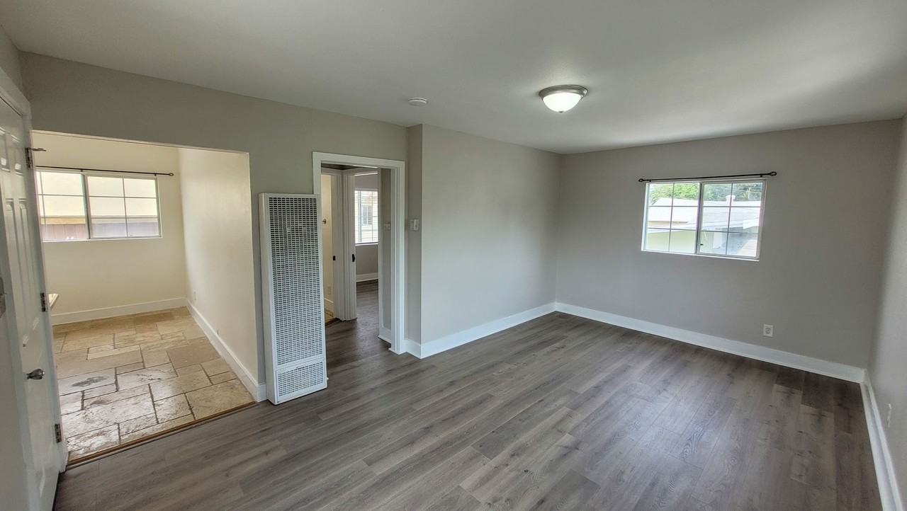 s12411 - Photo 2 of 4