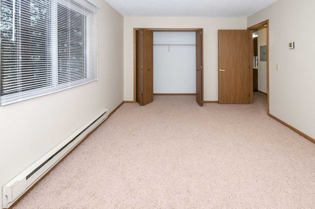 Pine Ridge Apartments - Photo 7 of 19
