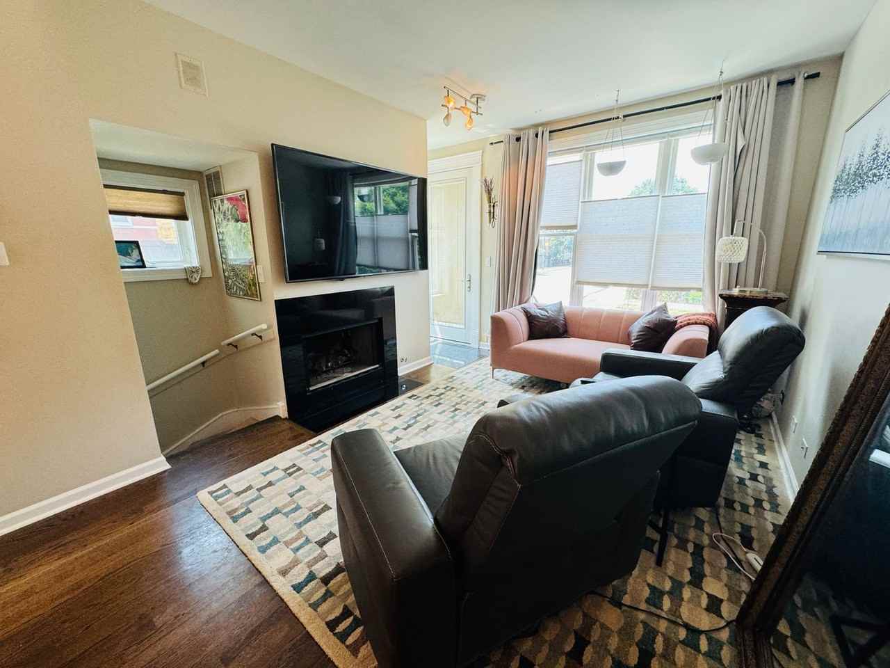 2001 N Honore St #A - Photo 7 of 19