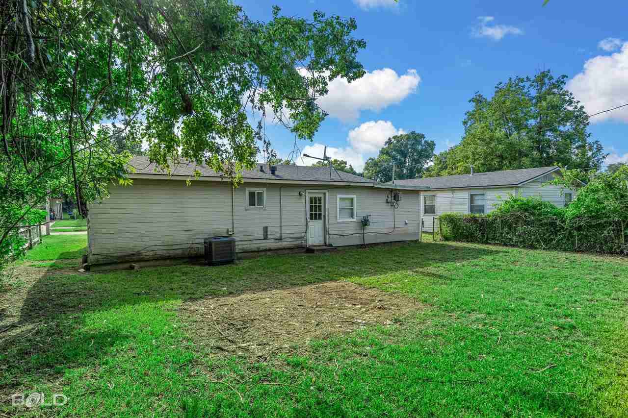 1222 Lampkin St - Photo 3 of 48