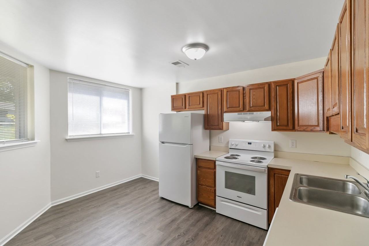 Ripley Tickner Apartments - Photo 5 of 40