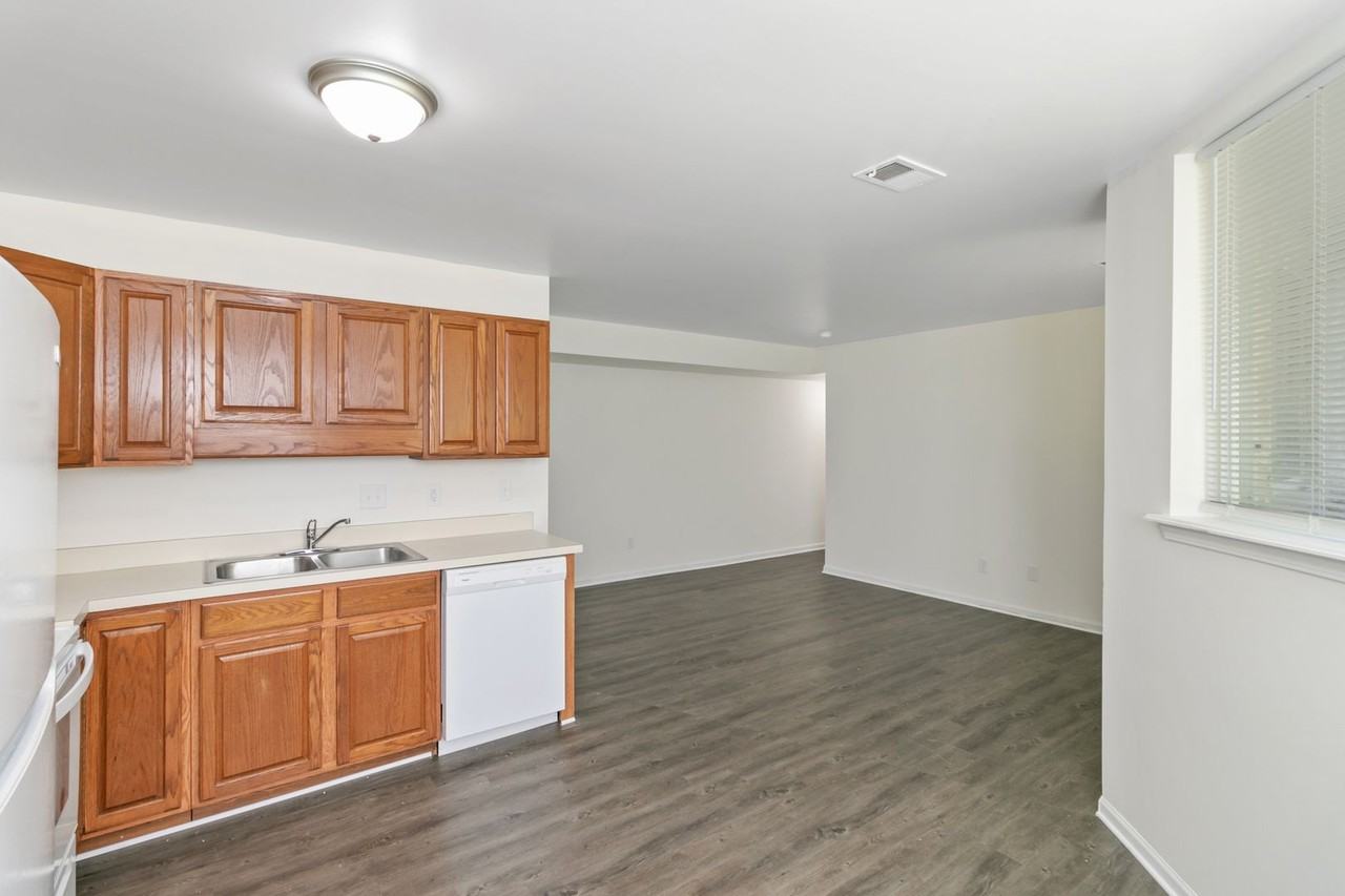 Ripley Tickner Apartments - Photo 7 of 40