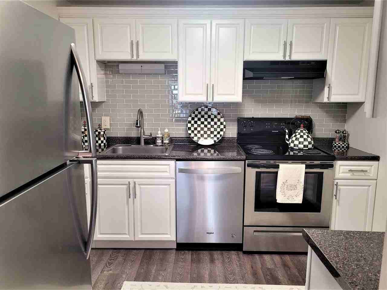 Charter Oaks Apartments - Photo 3 of 5