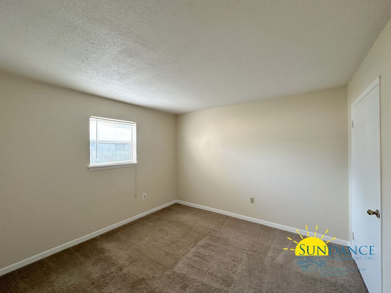 709 Green St Apt A - Photo 4 of 10