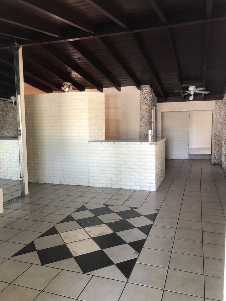 1712 Nw 16th St - Photo 3 of 16