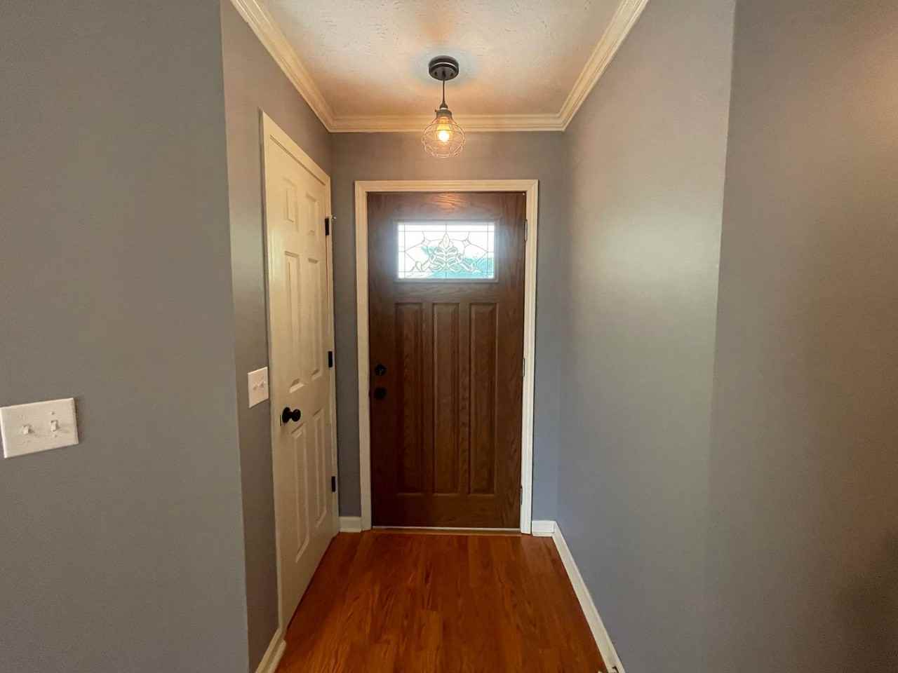 305 Arrowhead Rd - Photo 2 of 17