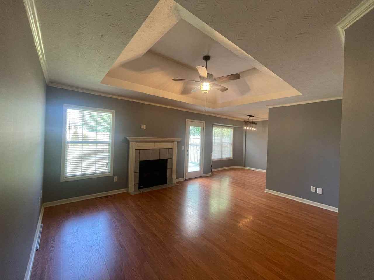 305 Arrowhead Rd - Photo 3 of 17