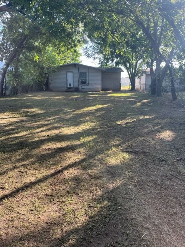 1610 N Anglin St - Photo 2 of 15