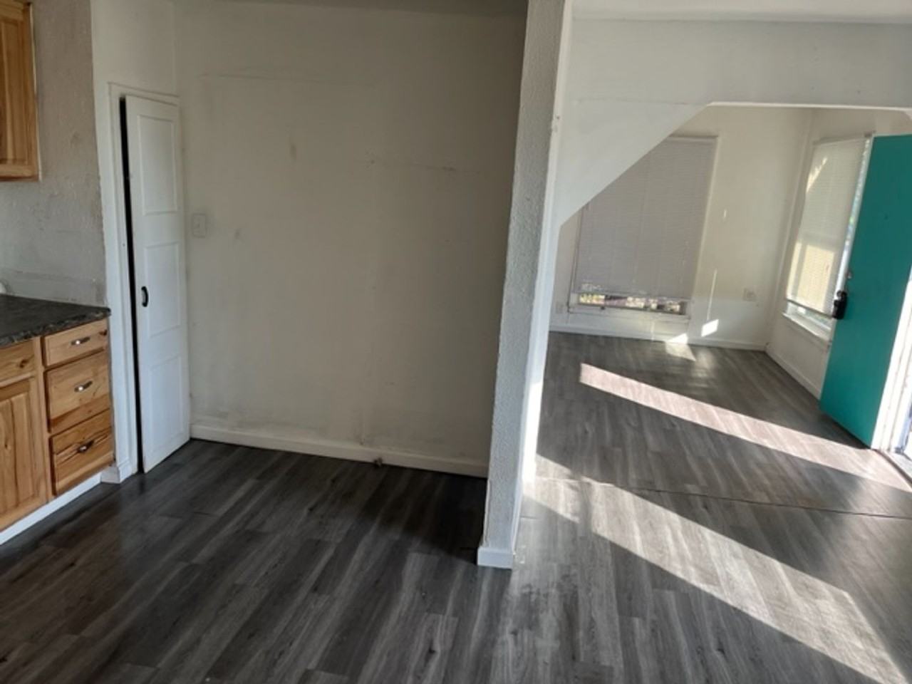 1610 N Anglin St - Photo 4 of 15