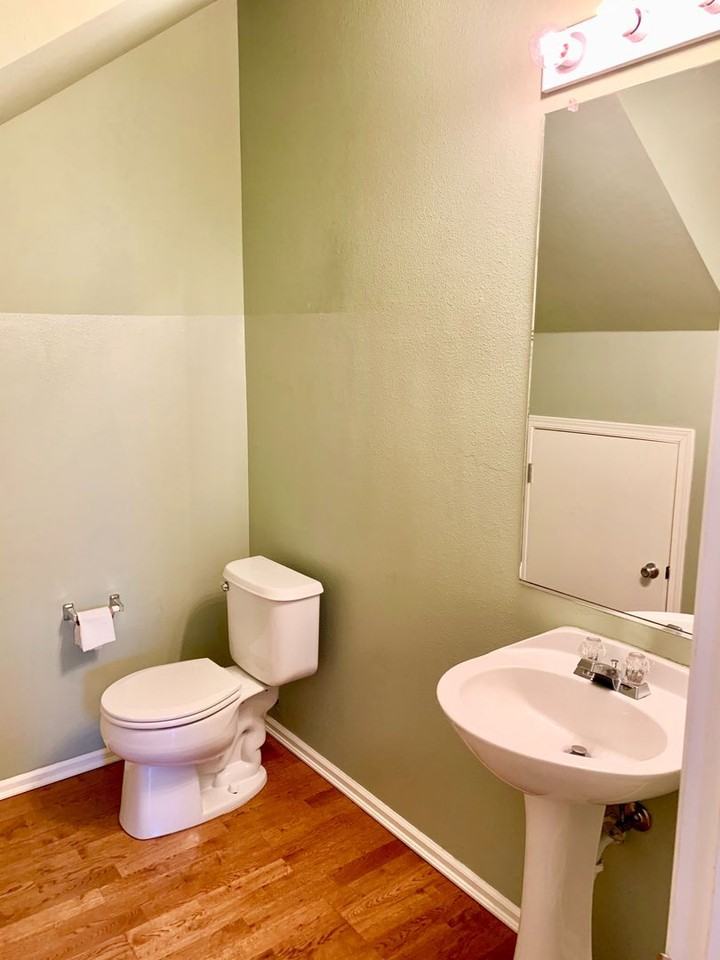 1637 Hamlet Ln - Photo 7 of 18