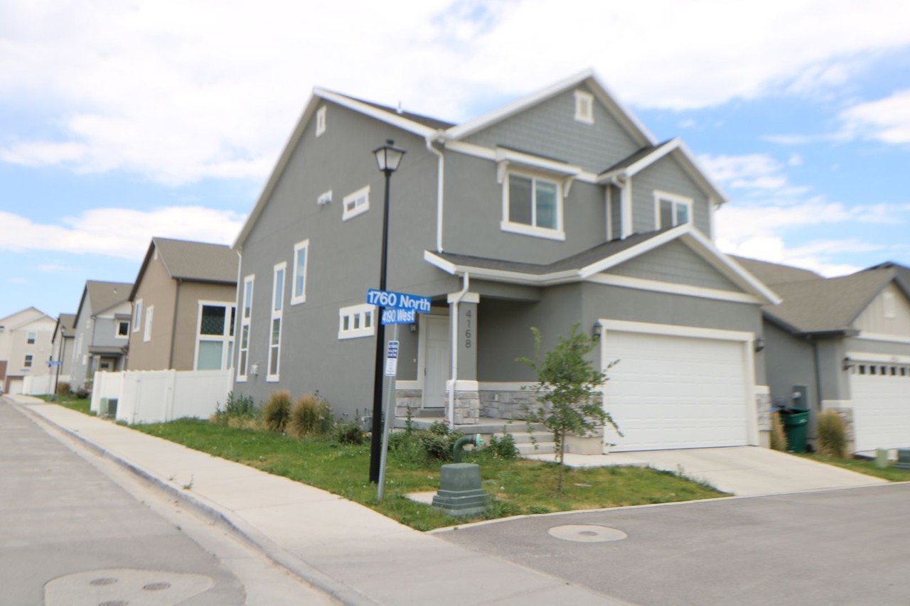 4168 W 1760 N - Photo 3 of 24