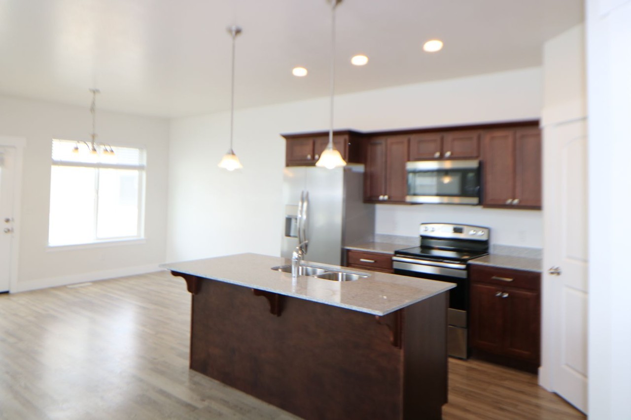 4168 W 1760 N - Photo 5 of 24
