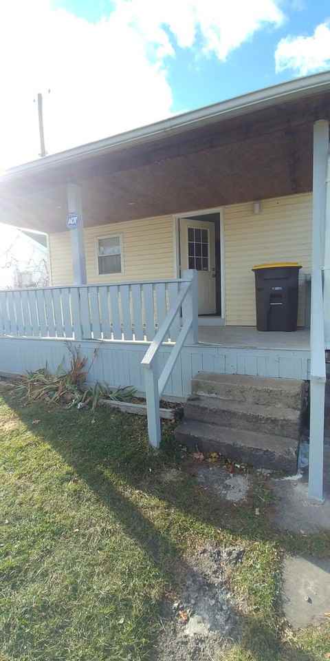 1165 Wabash Ave - Photo 3 of 10