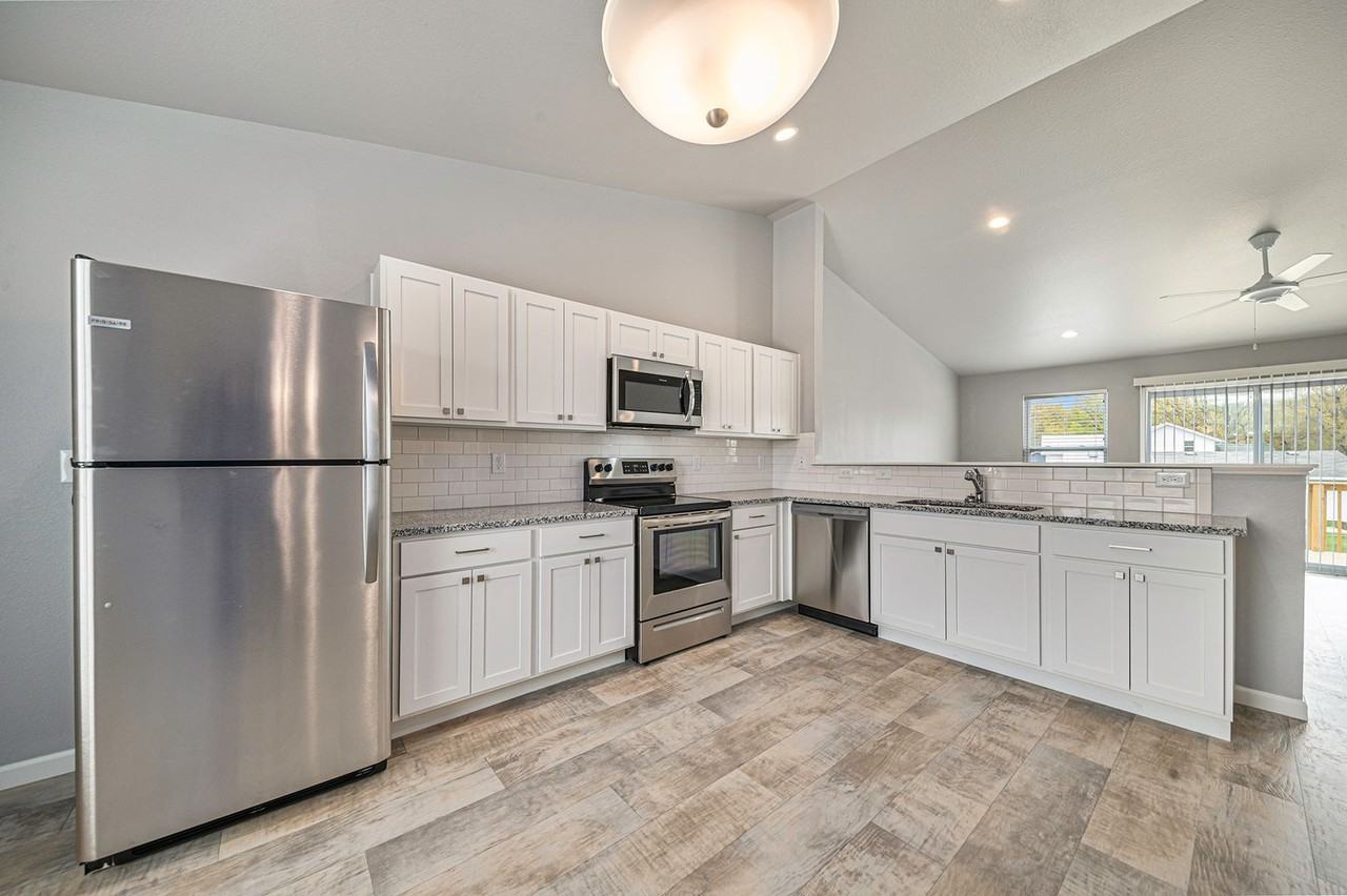 2410 Gemstone Ct - Photo 2 of 19