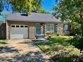 featured image of 1121 S Vandalia Ave