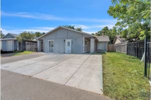 featured image of 3936 3936 - 3944 Renick Way
