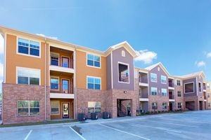 Woodcrest Apartments - Photo 3 of 16