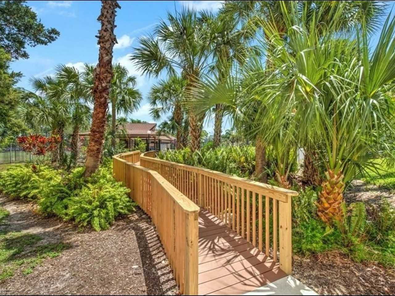 499 Forest Lakes Blvd - Photo 2 of 18