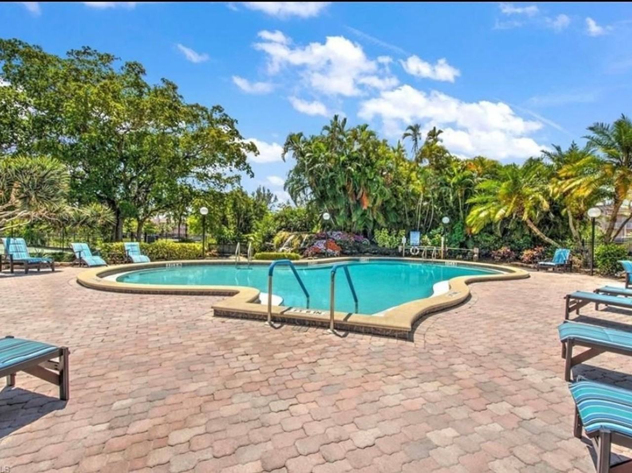 499 Forest Lakes Blvd - Photo 3 of 18