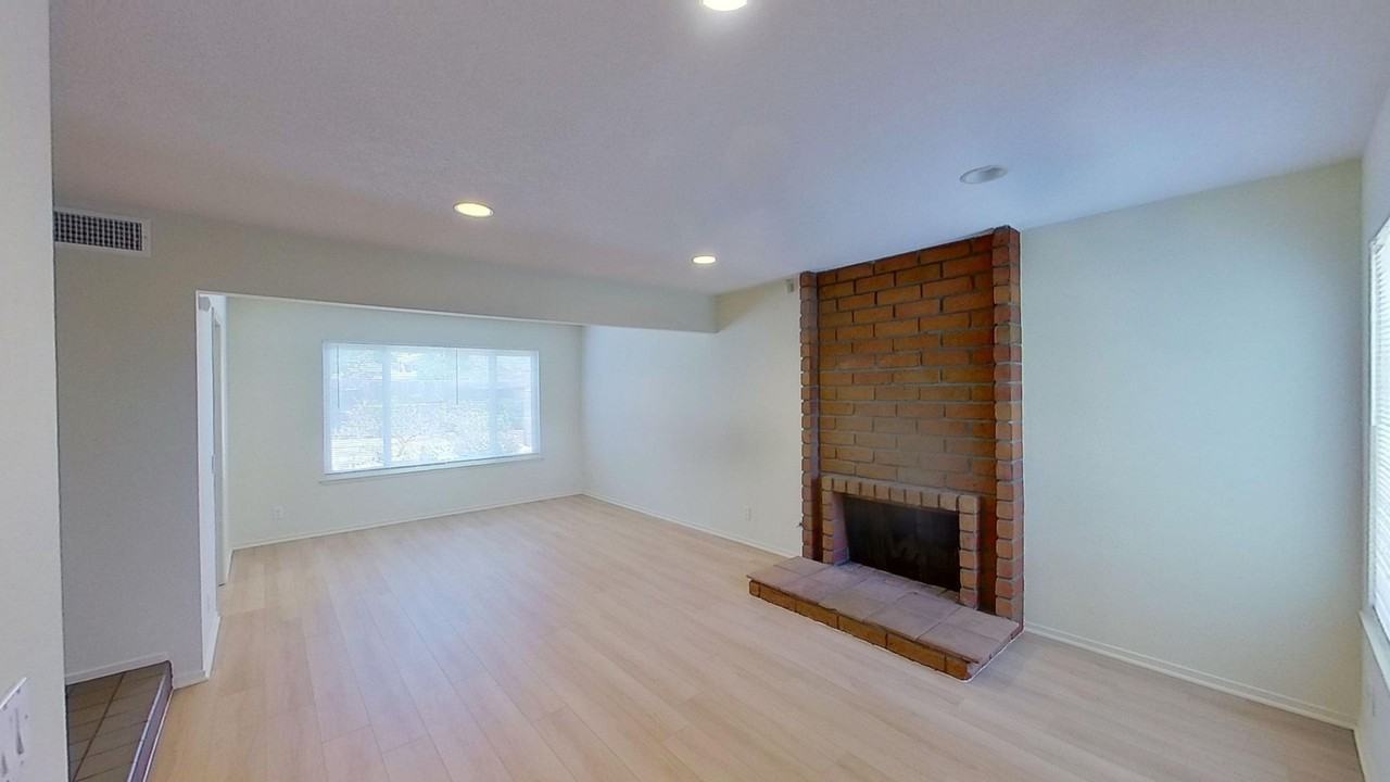 10691 La Bahia Ave - Photo 2 of 22
