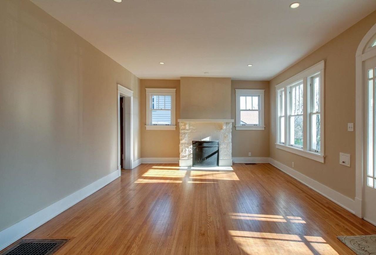 2805 Brightwood Ave - Photo 3 of 17