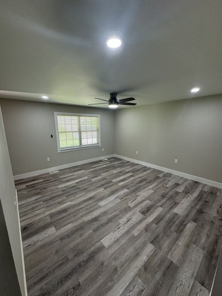405 Missionary Ave - Photo 7 of 12