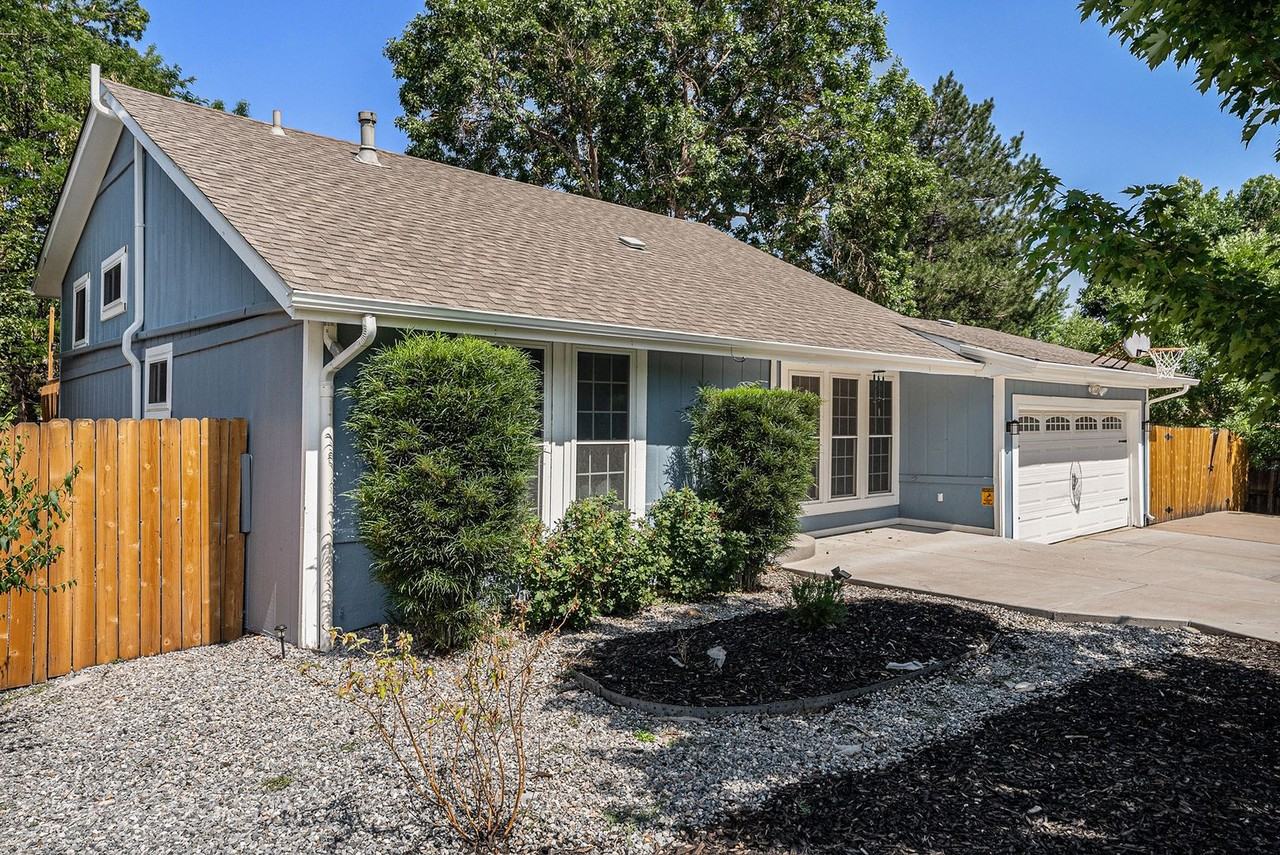 8460 Zephyr Ct - Photo 2 of 21