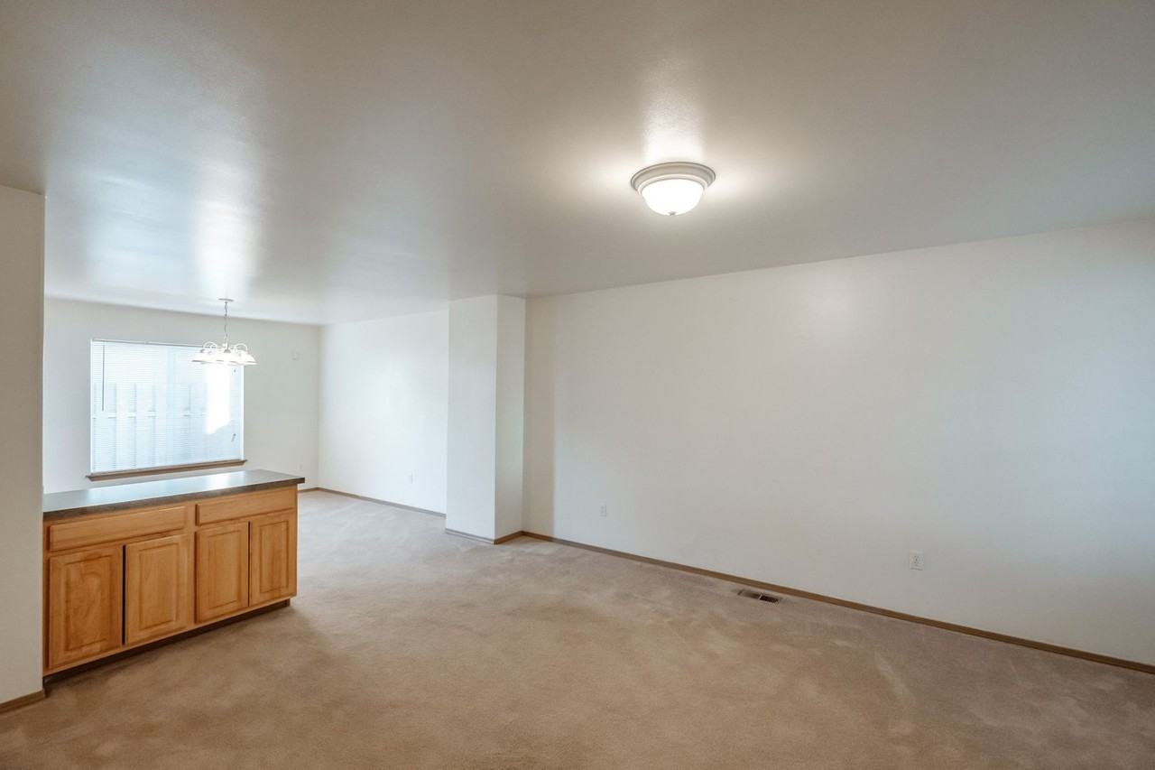 Lexington Townhomes - Photo 4 of 44