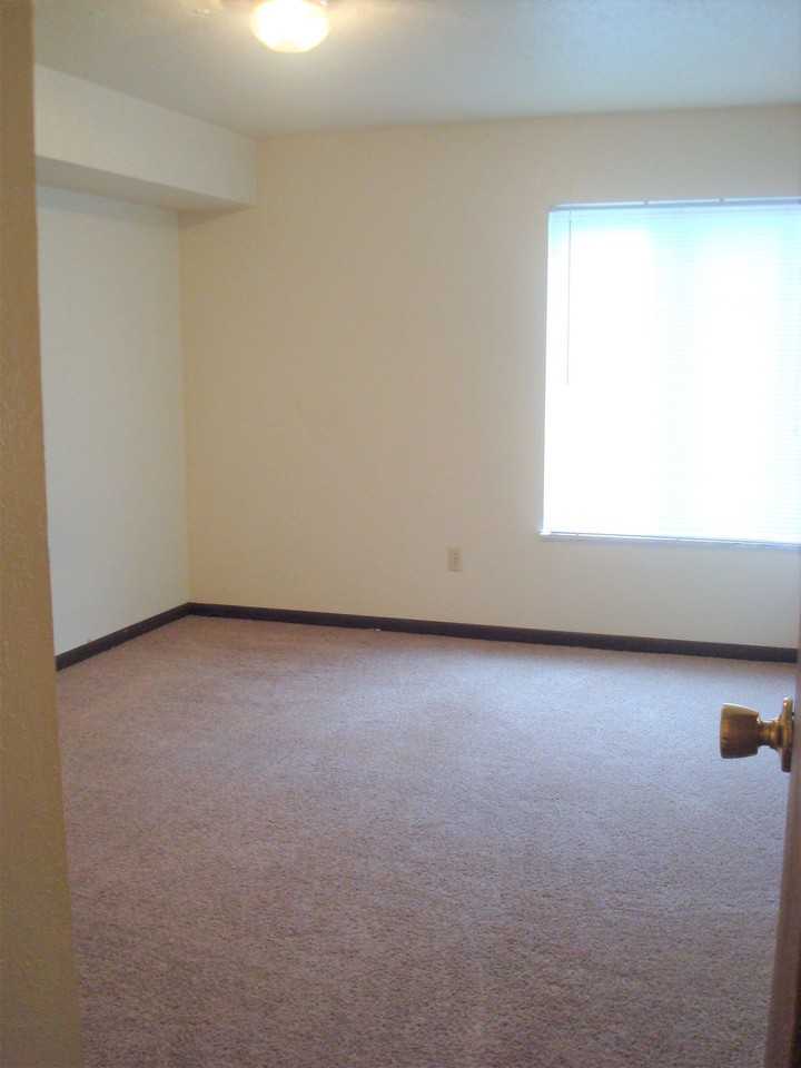 Silver Wood Apartments - Photo 6 of 9