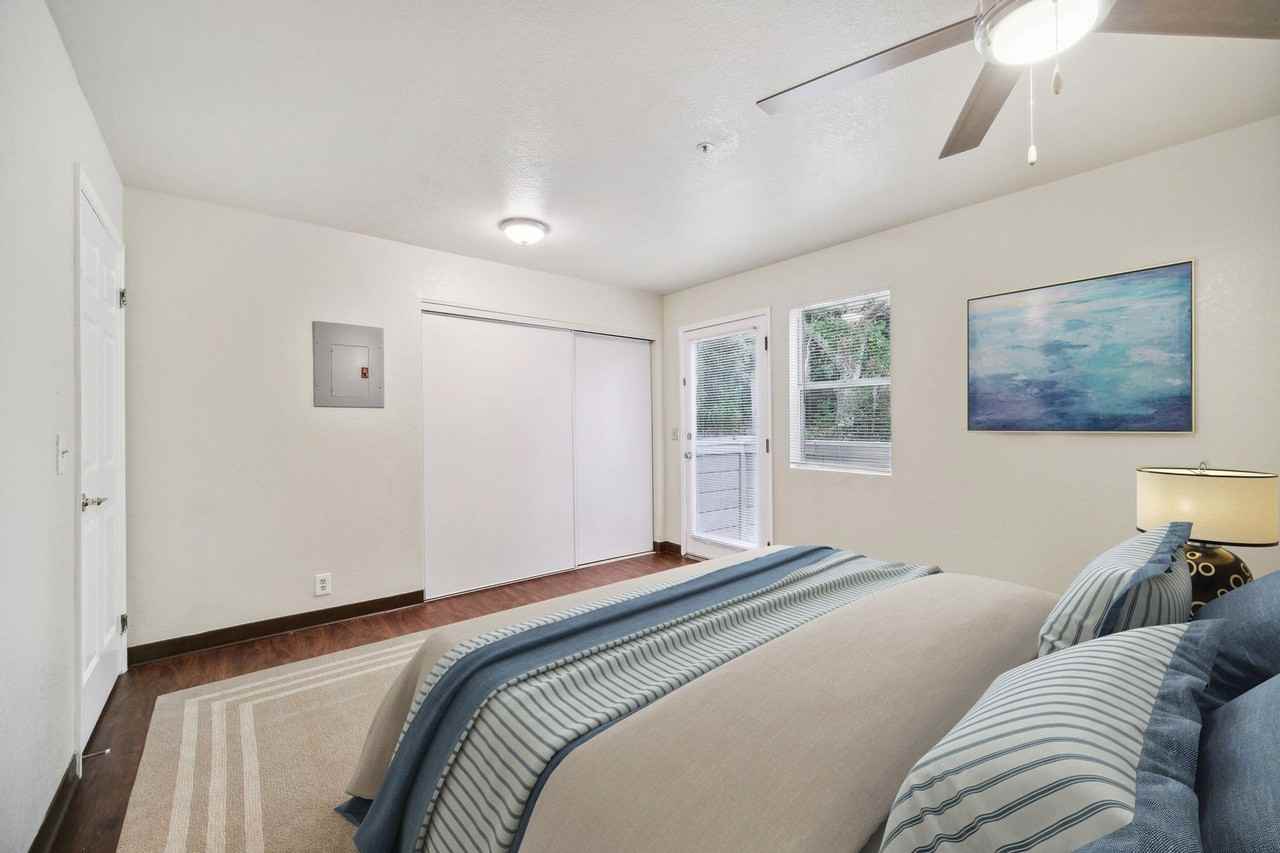 Peach Street - Photo 6 of 14