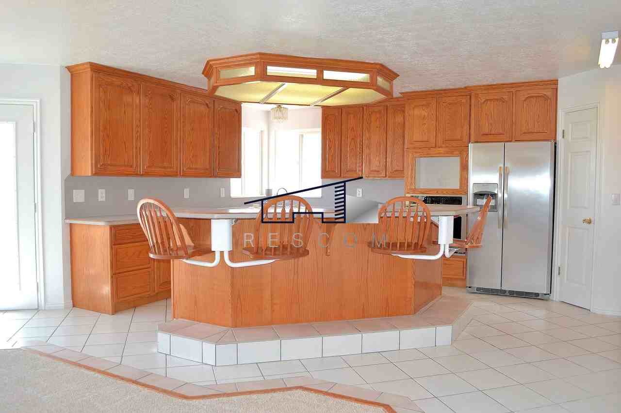 4047 W 1800 N - Photo 2 of 23