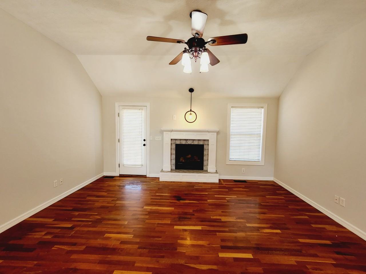 5361 S Tanager Ave - Photo 3 of 38