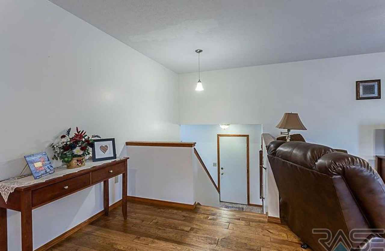 2720 S Maywood Dr - Photo 6 of 17