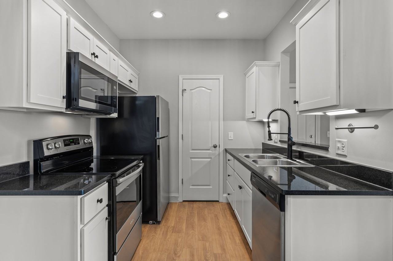 Anic Estates Apartments - Photo 2 of 15