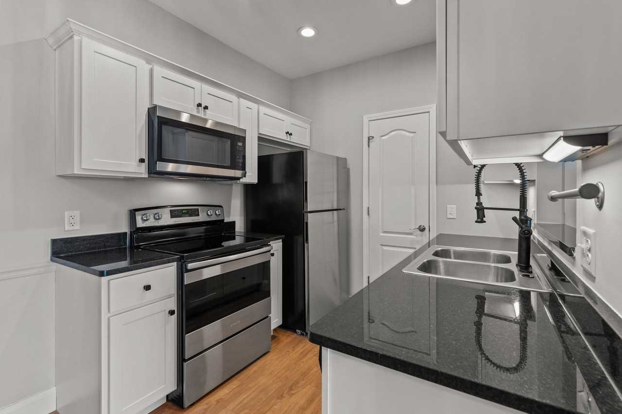 Anic Estates Apartments - Photo 4 of 15