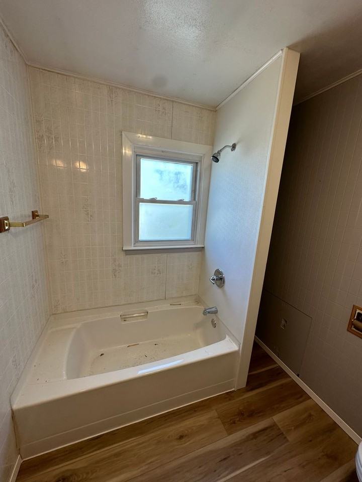 721 10th Ave - Photo 4 of 7